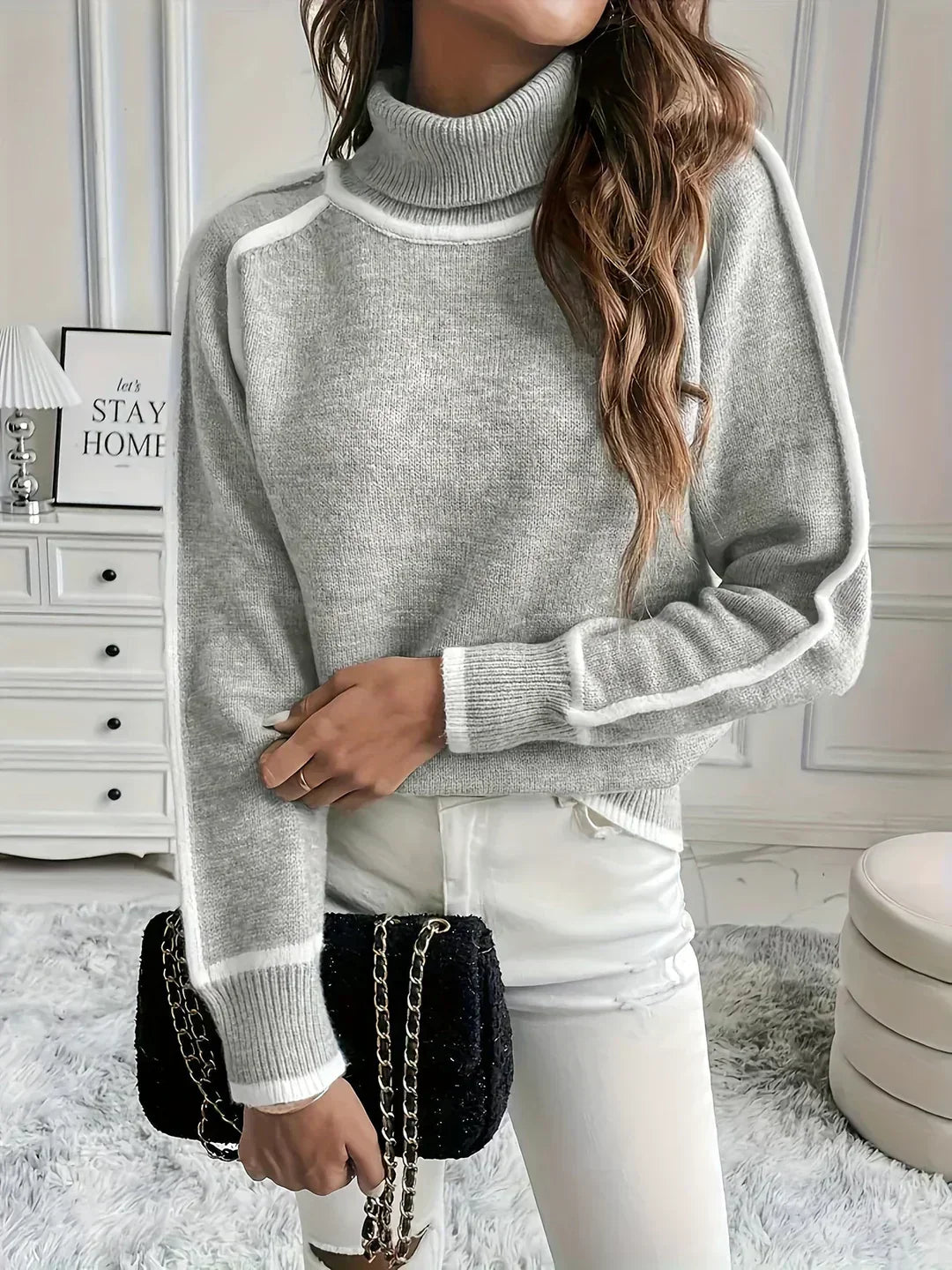 Matilda | Soft sweater with high collar